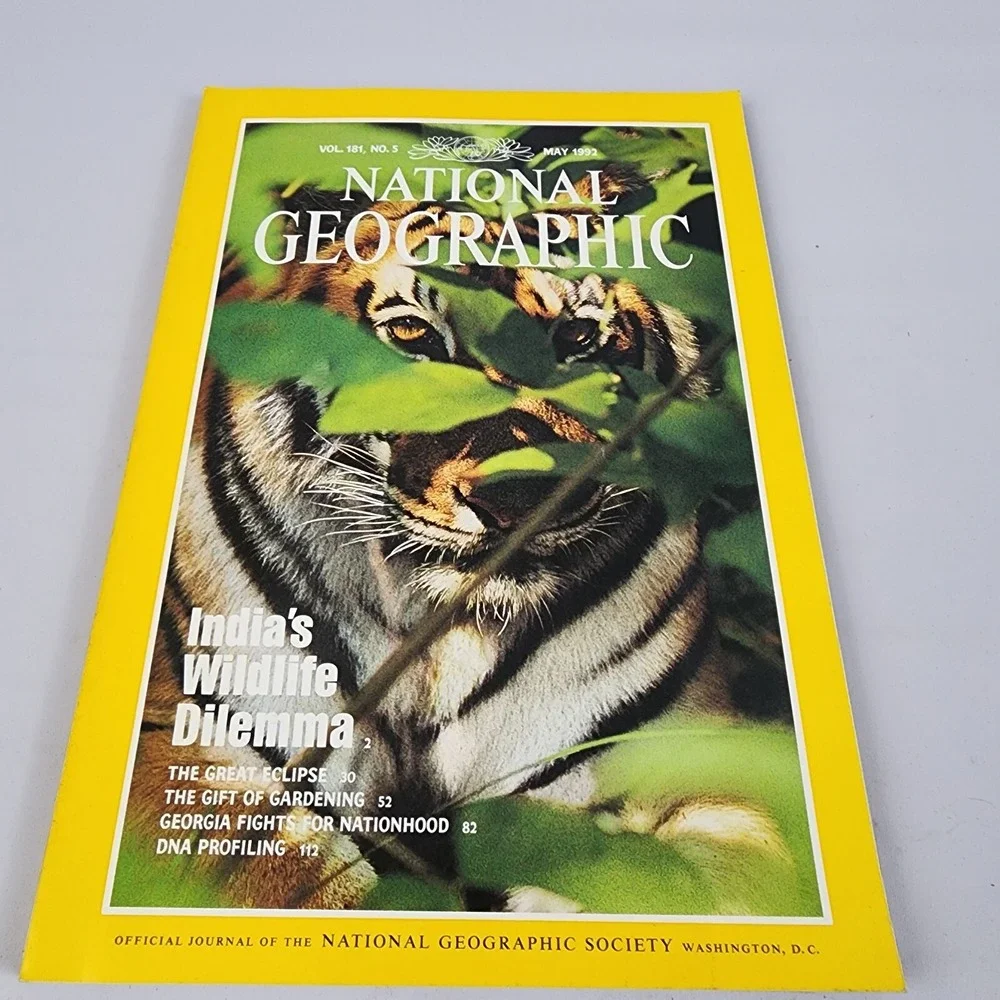 National Geographic Magazine May‎ 1992  No Insert